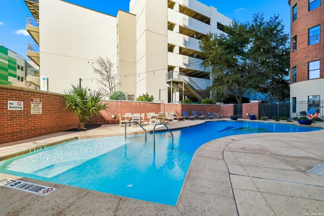 $460,000 | 215 Center Street, Unit 1507, San Antonio, TX 78202