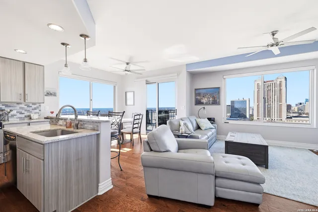 $460,000 | 215 Center Street, Unit 1507, San Antonio, TX 78202