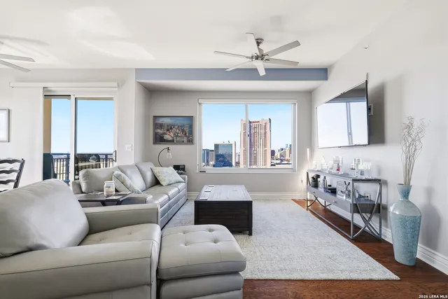 $460,000 | 215 Center Street, Unit 1507, San Antonio, TX 78202