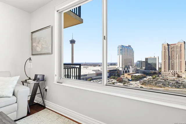 $460,000 | 215 Center Street, Unit 1507, San Antonio, TX 78202