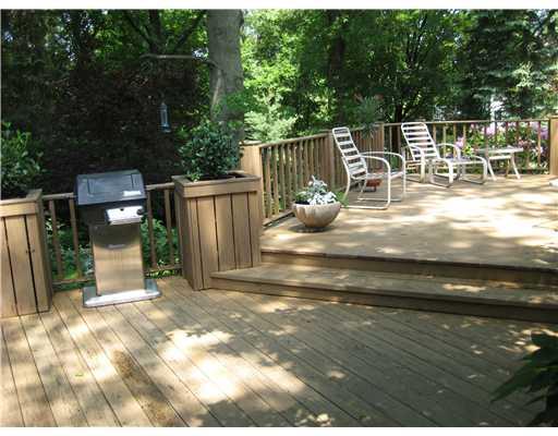 114 White Gate Road Pittsburgh, PA 15238 - Photo 16 of 18 Patio/Deck. Large deck with built-in Ducane Gas grill