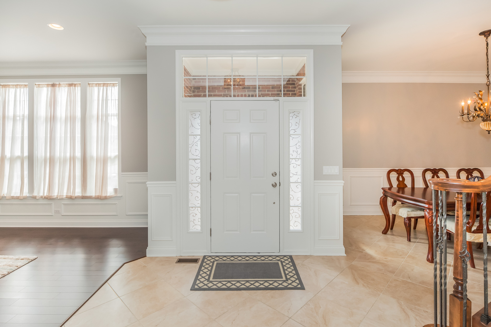 1115 Ashley Lane Inverness, IL 60010 - Photo 6 of 50 a view of a livingroom with a furniture