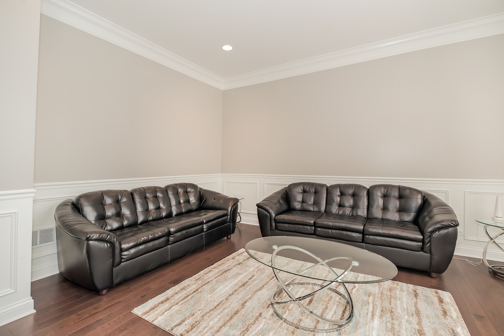 1115 Ashley Lane Inverness, IL 60010 - Photo 8 of 50 a living room with furniture