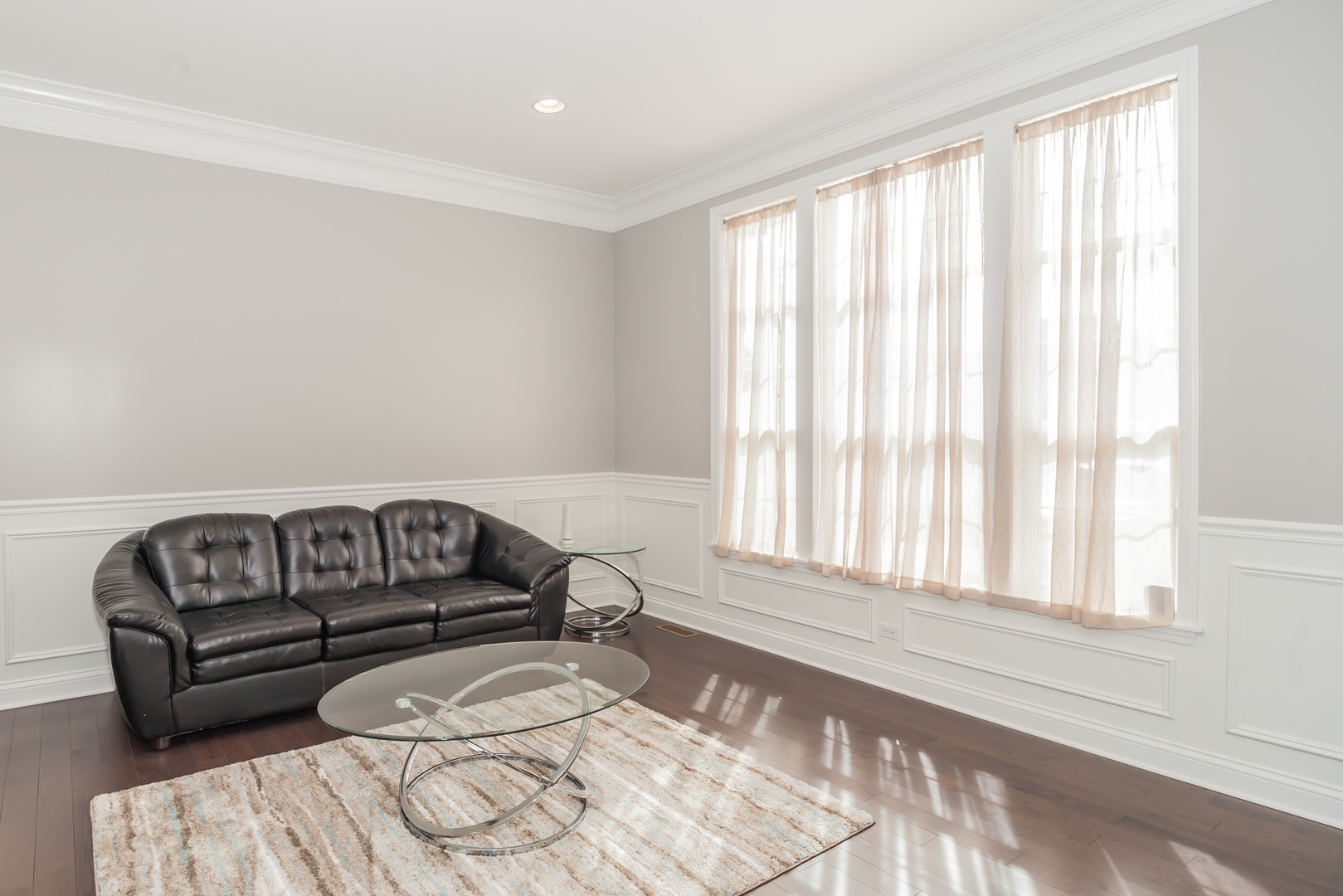 1115 Ashley Lane Inverness, IL 60010 - Photo 9 of 50 a living room with furniture