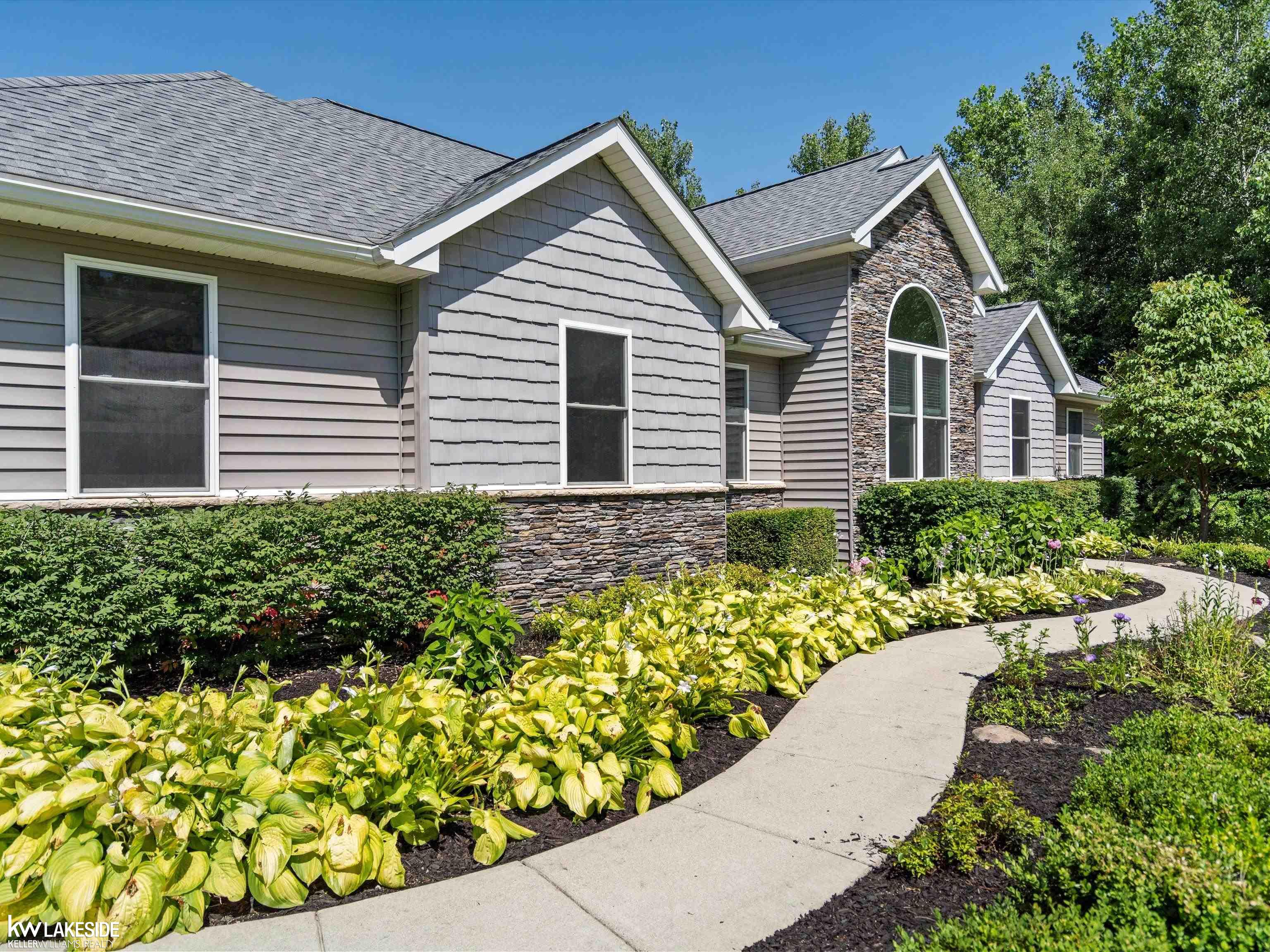 68233 Hartway Road Ray, MI 48096 - Photo 2 of 46