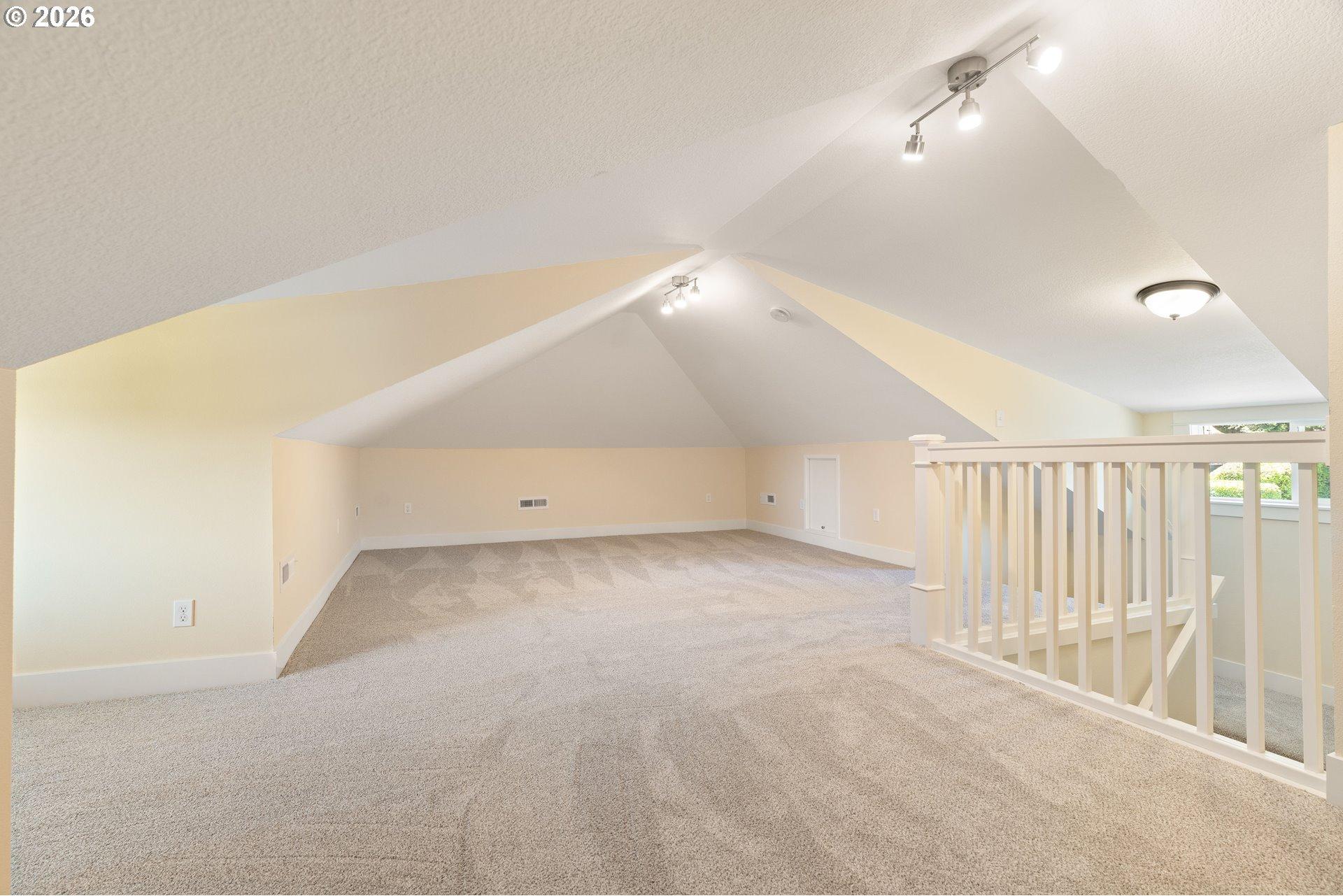 2926 Northwest Raleigh Street Portland, OR 97210 - Photo 33 of 48 Gallery Image 33