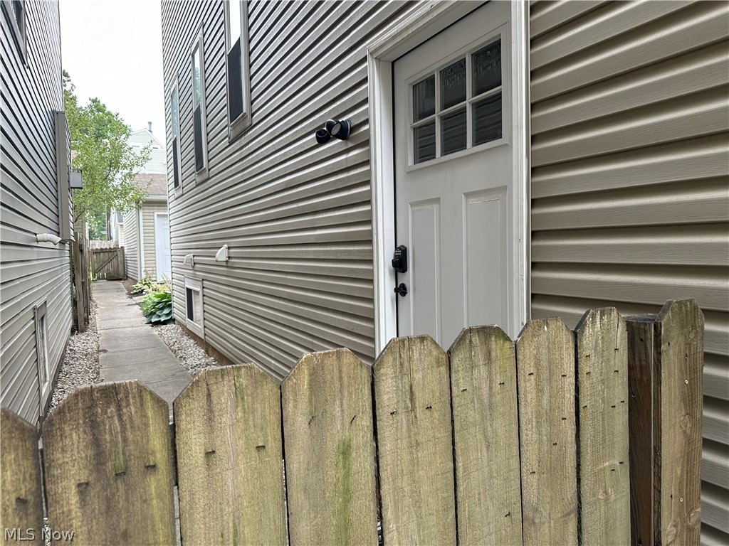 2188 West 6th Street, Unit DOWN Cleveland, OH 44113 - Photo 4 of 20