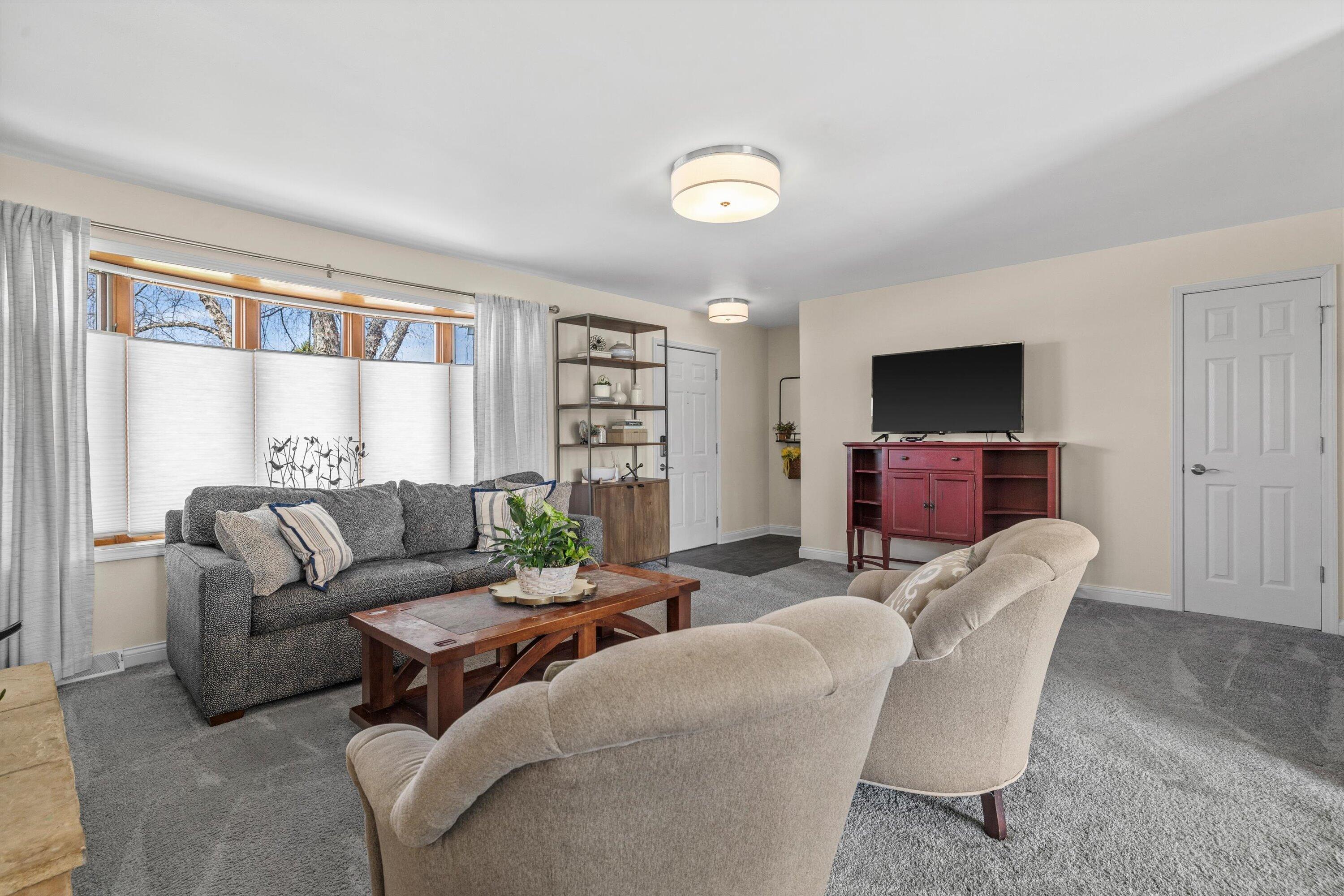 3431 Wood Road Mount Pleasant, WI 53406 - Photo 8 of 37 06-IMG_4911