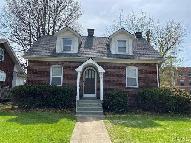 $100,000 | 2218 West A Street, Belleville, IL 62226