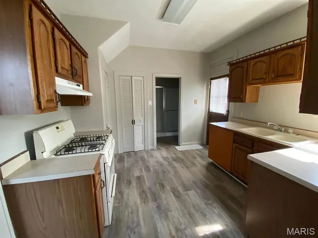 $100,000 | 2218 West A Street, Belleville, IL 62226