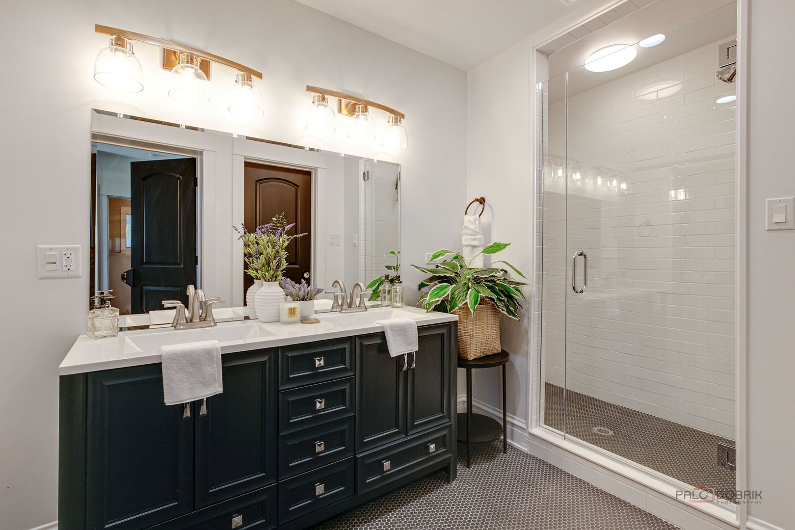 842 Mapleton Avenue Oak Park, IL 60302 - Photo 23 of 34 a spacious bathroom with a granite countertop sink mirror and shower