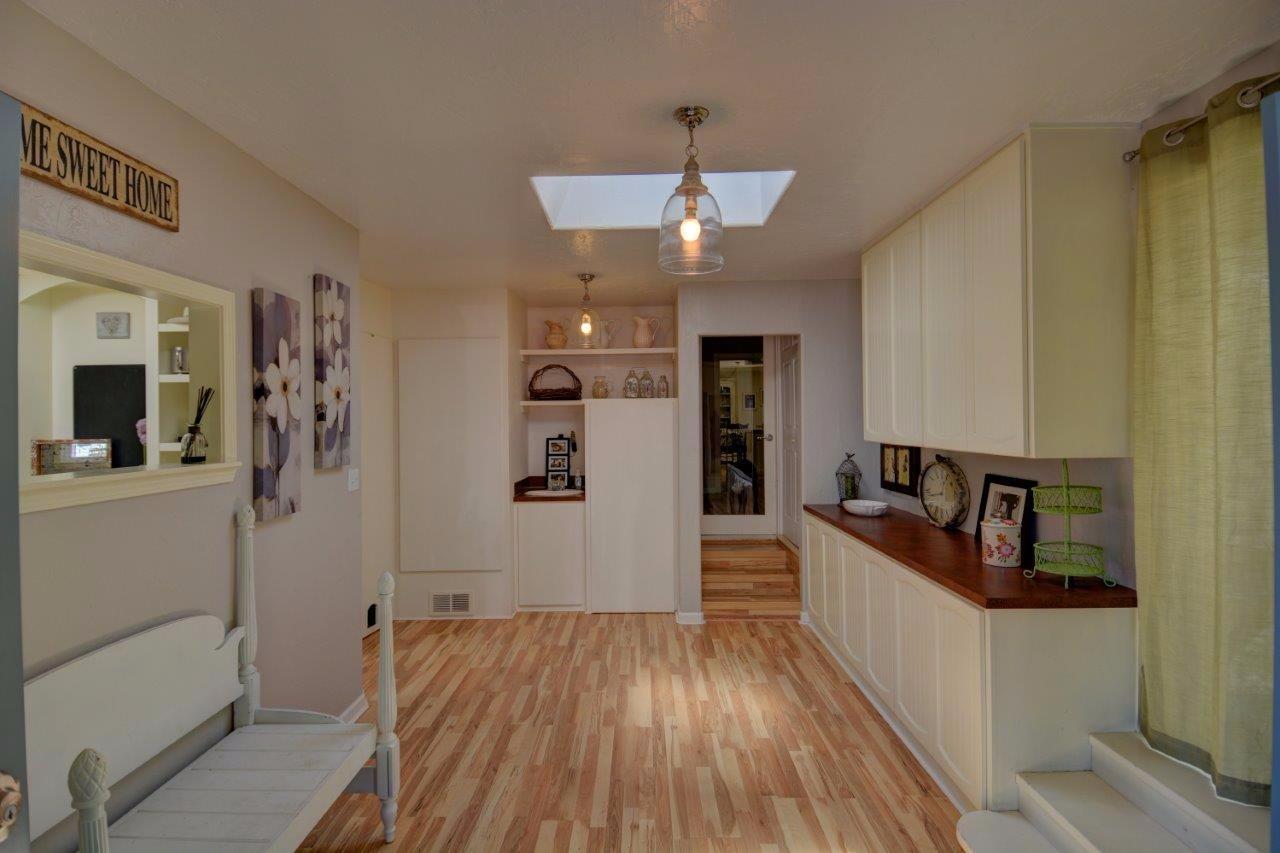 2079 Knowles Road Medford, OR 97501 - Photo 9 of 25 Additional Photo