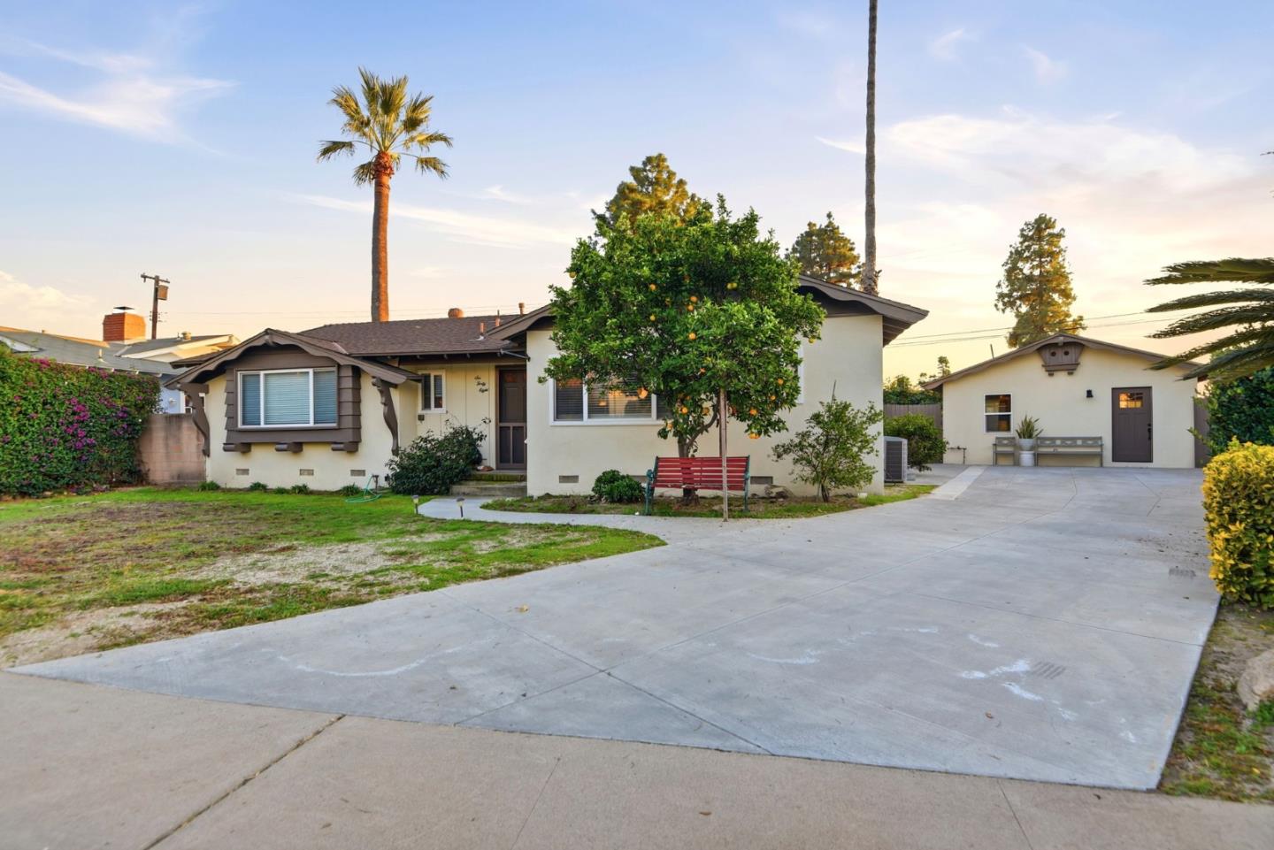 648 Anita Street, Unit 1 Monrovia, CA 91016 - Photo 2 of 16