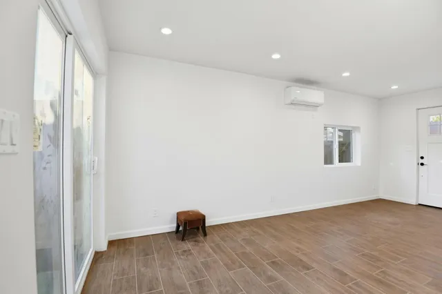 $1,925 | 648 Anita Street, Unit 1, Monrovia, CA 91016