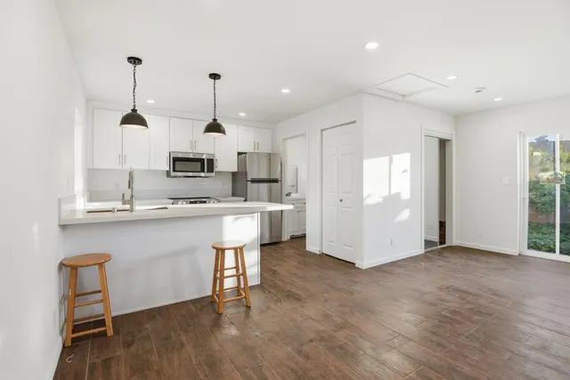 $1,925 | 648 Anita Street, Unit 1, Monrovia, CA 91016