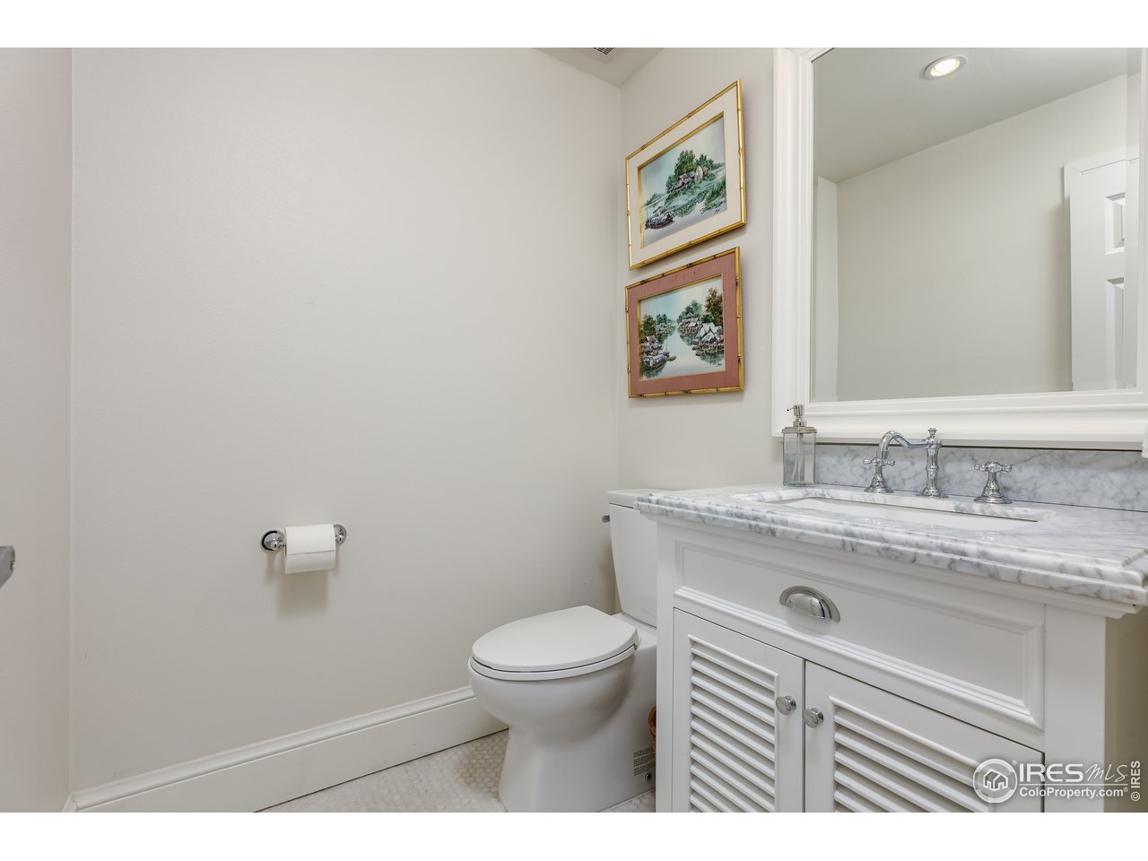 10060 Phillips Road Lafayette, CO 80026 - Photo 17 of 34 Updated powder room