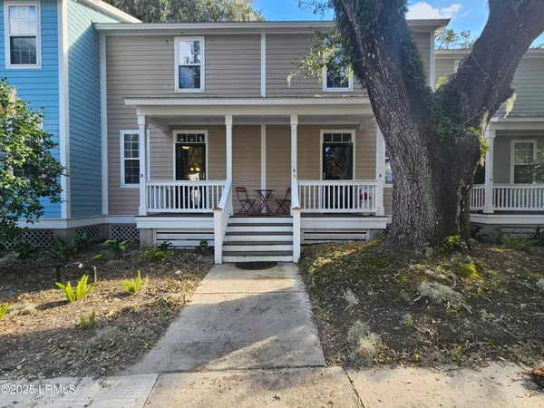 $1,800 | 1105 13th Street, Unit E, Port Royal, SC 29935