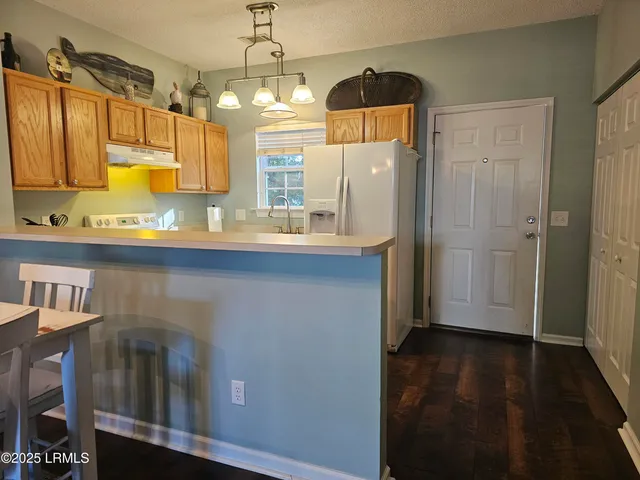 $1,800 | 1105 13th Street, Unit E, Port Royal, SC 29935