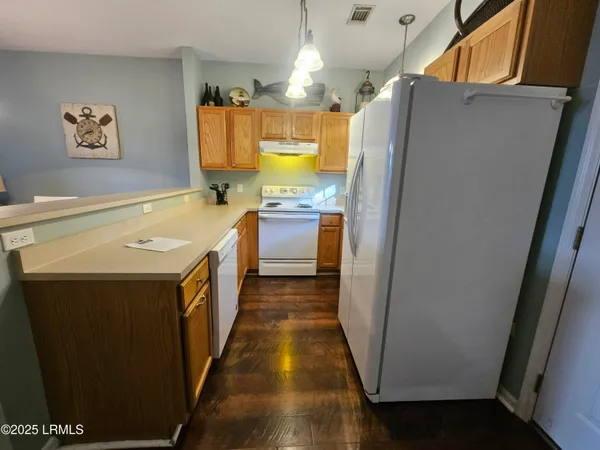 $1,800 | 1105 13th Street, Unit E, Port Royal, SC 29935