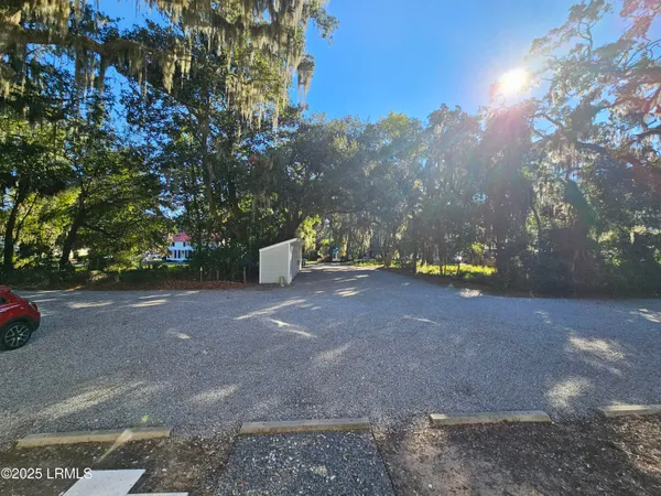$1,800 | 1105 13th Street, Unit E, Port Royal, SC 29935
