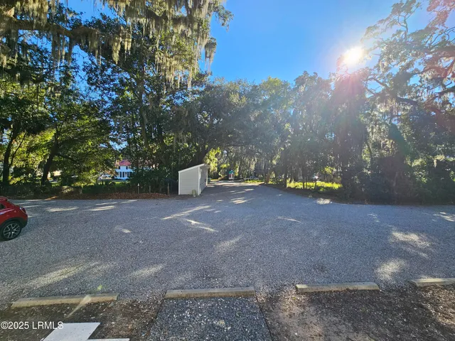 $1,800 | 1105 13th Street, Unit E, Port Royal, SC 29935