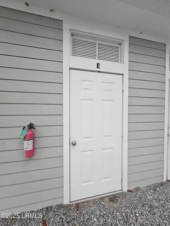 $1,800 | 1105 13th Street, Unit E, Port Royal, SC 29935