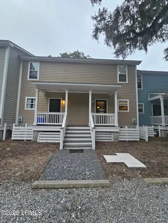 $1,800 | 1105 13th Street, Unit E, Port Royal, SC 29935