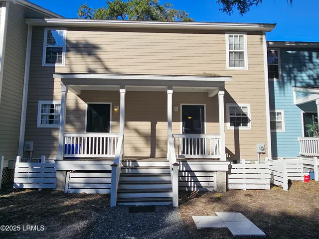 $1,800 | 1105 13th Street, Unit E, Port Royal, SC 29935