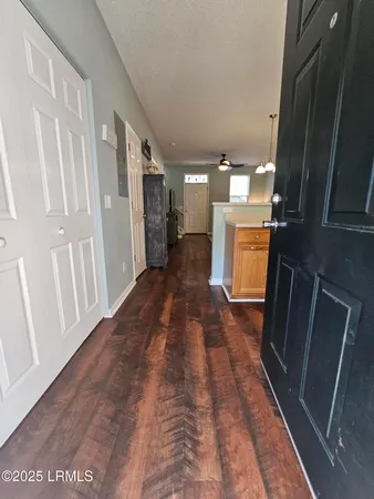 $1,800 | 1105 13th Street, Unit E, Port Royal, SC 29935