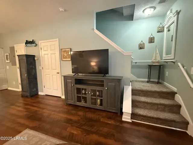 $1,800 | 1105 13th Street, Unit E, Port Royal, SC 29935