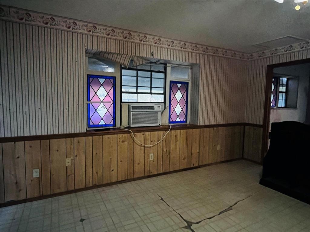 701 County Road 319 Early, TX 76802 - Photo 22 of 33 Stable featuring cooling unit