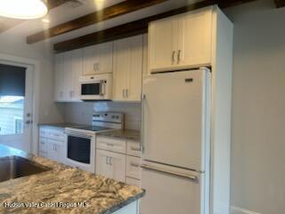 134 Warren Street, Unit 2 Hudson, NY 12534 - Photo 3 of 19 IMG_4676