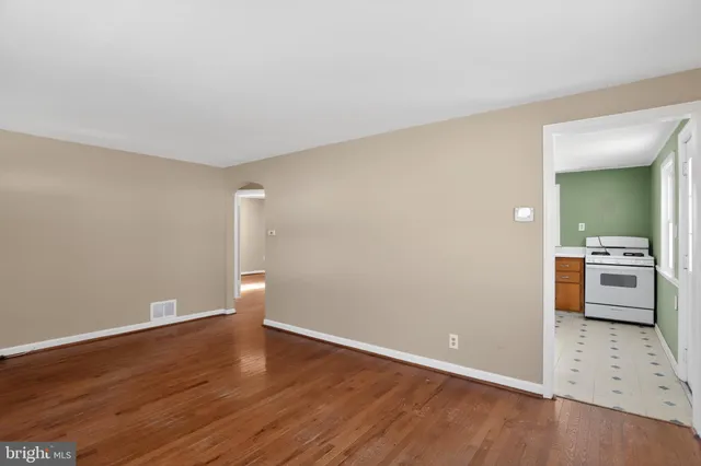 $290,000 | 1825 Dutton Mill Road, Aston, PA 19014