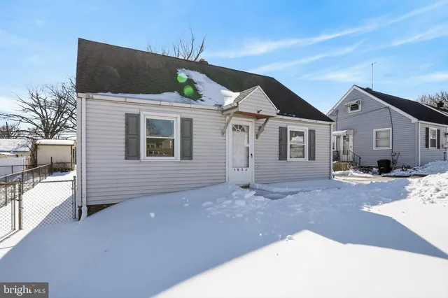 $290,000 | 1825 Dutton Mill Road, Aston, PA 19014