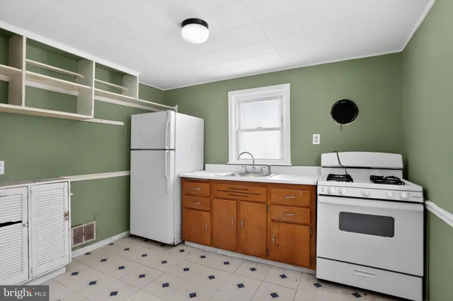 $290,000 | 1825 Dutton Mill Road, Aston, PA 19014