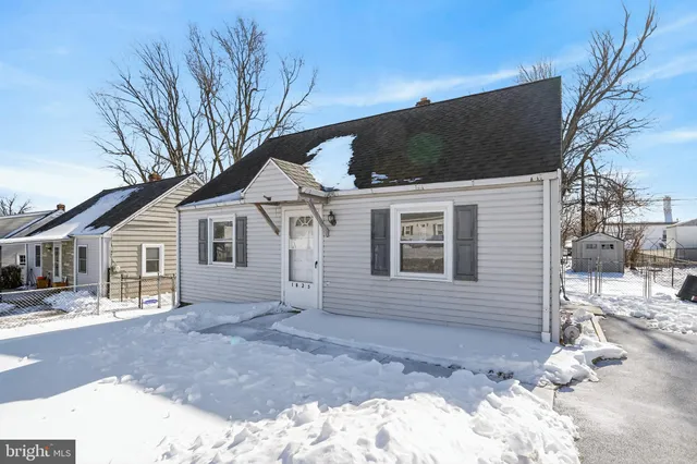 $290,000 | 1825 Dutton Mill Road, Aston, PA 19014