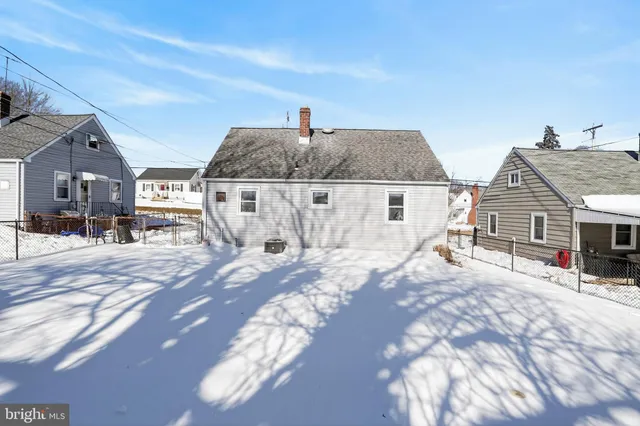 $290,000 | 1825 Dutton Mill Road, Aston, PA 19014