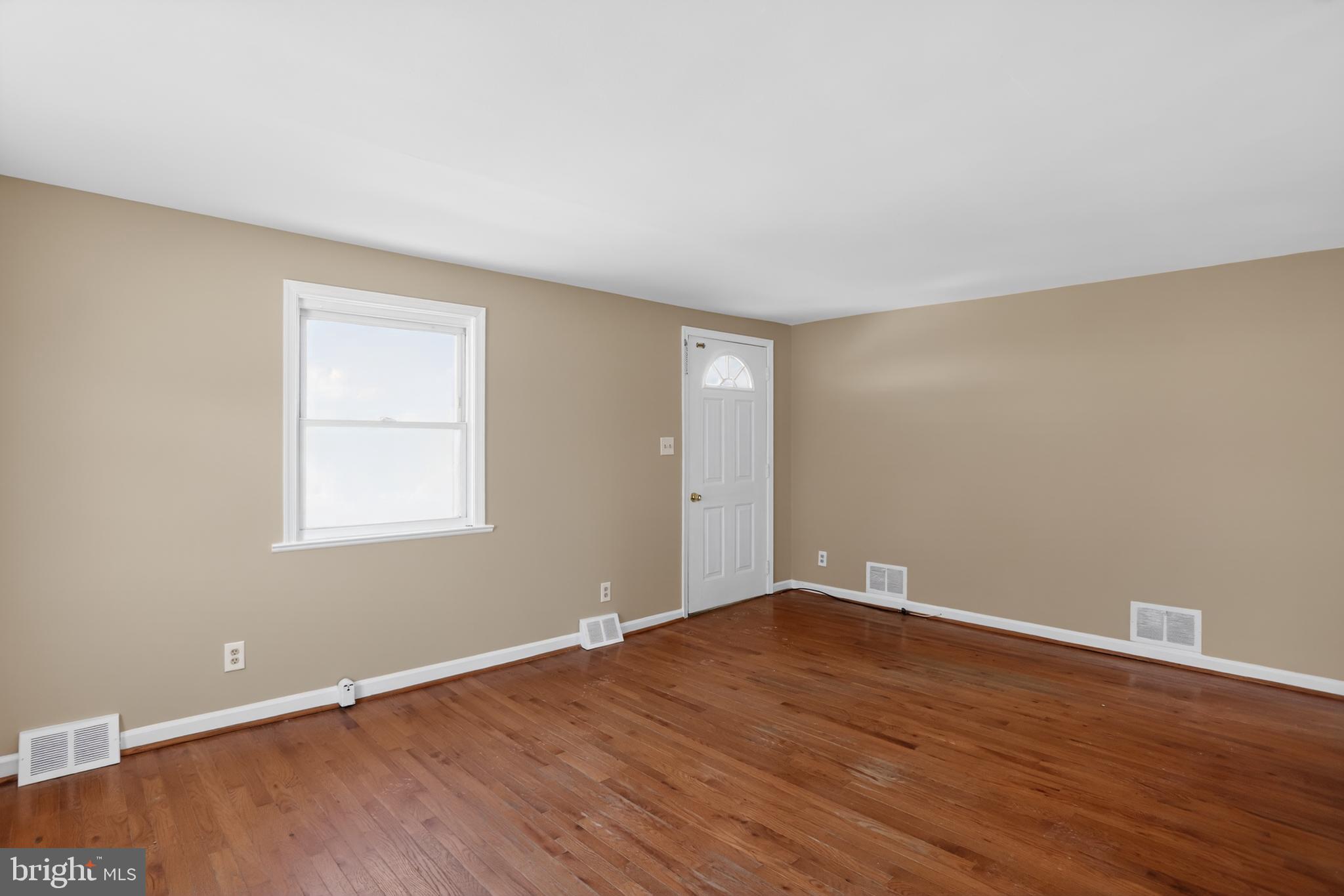 1825 Dutton Mill Road Aston, PA 19014 - Photo 10 of 38