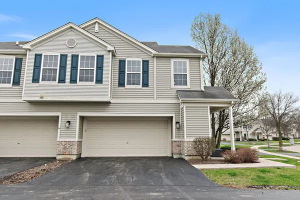 $250,000 | 634 Arbor Circle, Unit 634, Lakemoor, IL 60051
