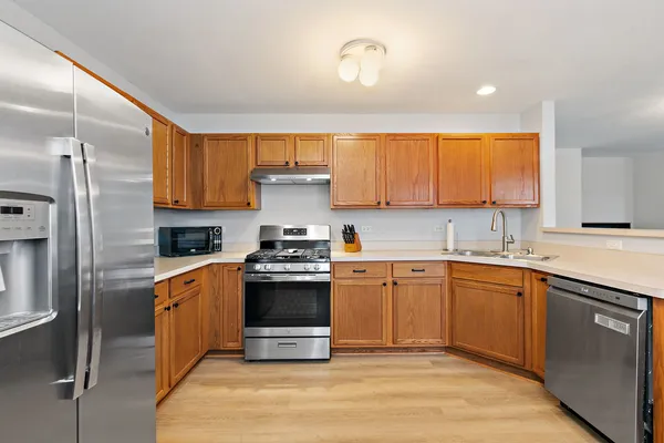 $250,000 | 634 Arbor Circle, Unit 634, Lakemoor, IL 60051