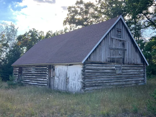 $575,000 | 5314 Highway 10, Baldwin, MI 49304