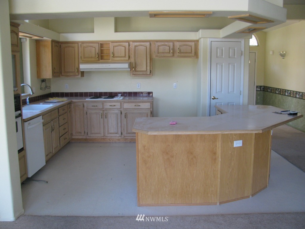 52 Woods Road Omak, WA 98841 - Photo 7 of 24