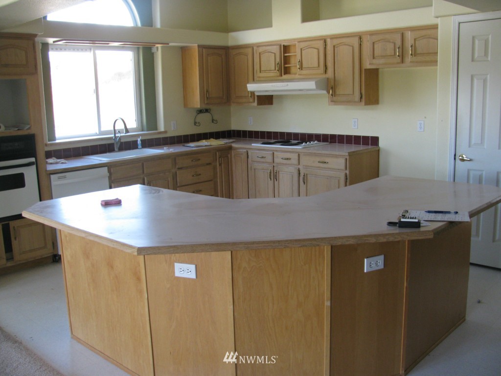 52 Woods Road Omak, WA 98841 - Photo 8 of 24