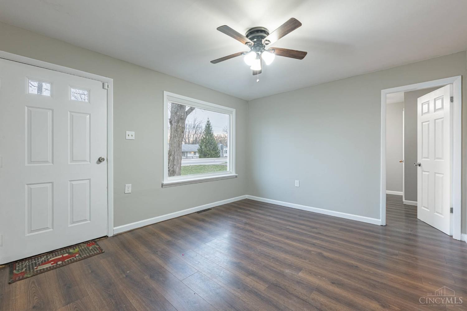 8354 Pippin Road Cincinnati, OH 45239 - Photo 3 of 25 Gallery Image 3