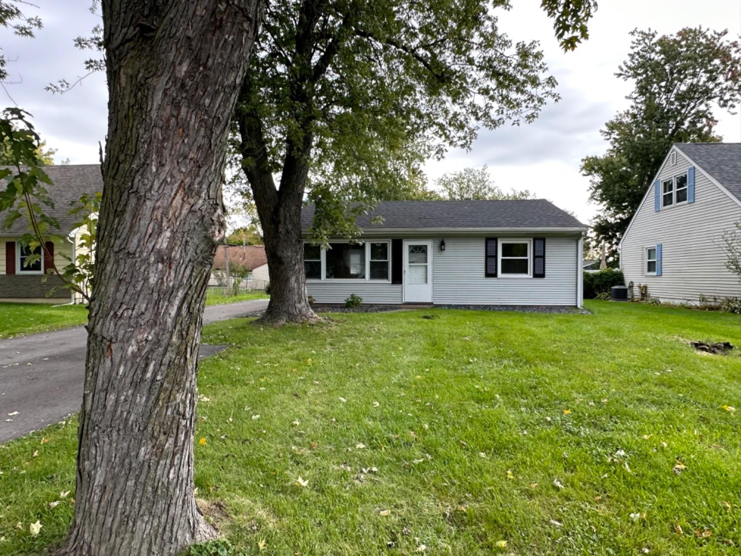 703 Juniper Road Valparaiso, IN 46385 - Photo 1 of 16 1500x1125