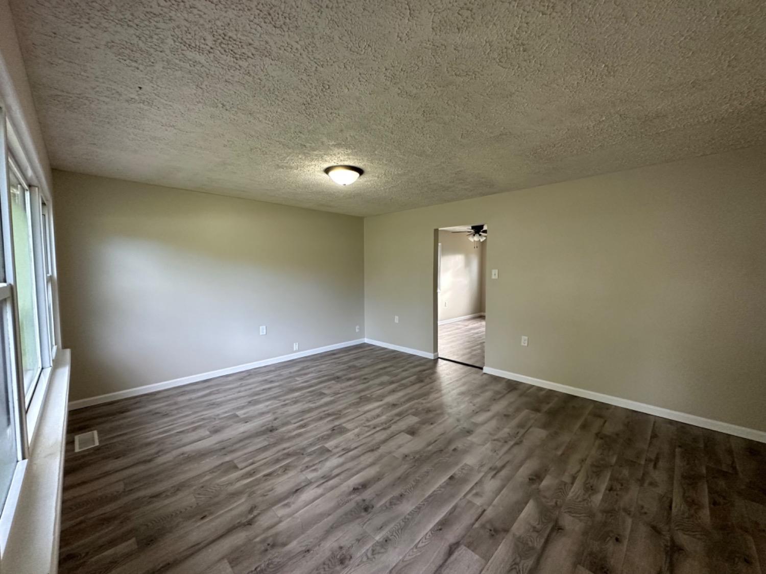 703 Juniper Road Valparaiso, IN 46385 - Photo 9 of 16 1500x1125