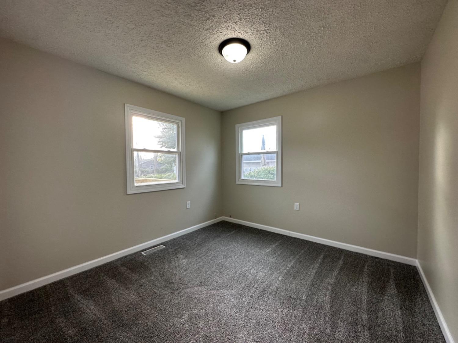 703 Juniper Road Valparaiso, IN 46385 - Photo 10 of 16 1500x1125