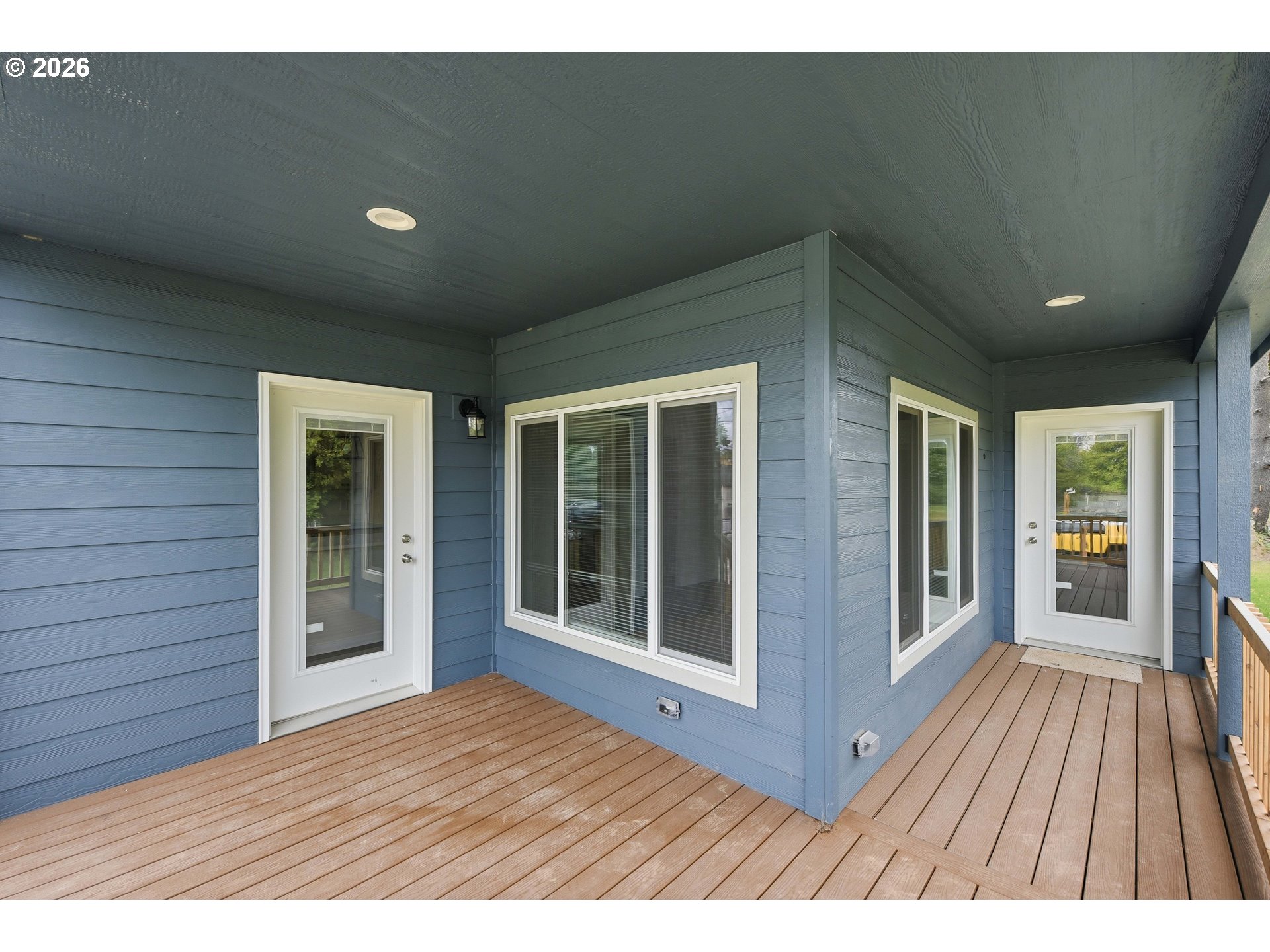 1560 Monroe Street North Bend, OR 97459 - Photo 3 of 36