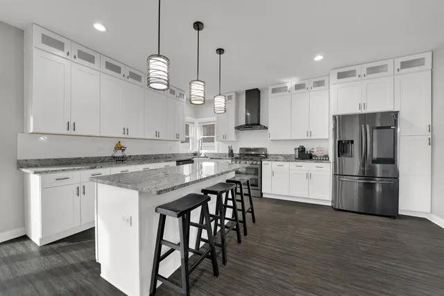 $664,900 | 4823 West 106th Street, Oak Lawn, IL 60453