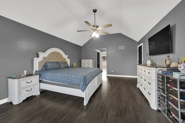 $664,900 | 4823 West 106th Street, Oak Lawn, IL 60453